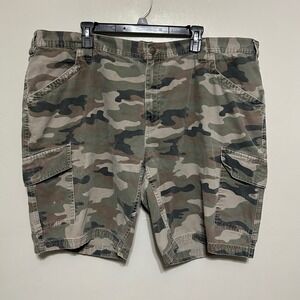 Wolverine Shorts 44 Camo Cargo Outdoor Utility Pockets Casual Military Grunge